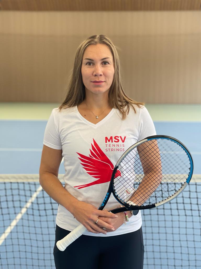 Tennistrainerin Nina Kur